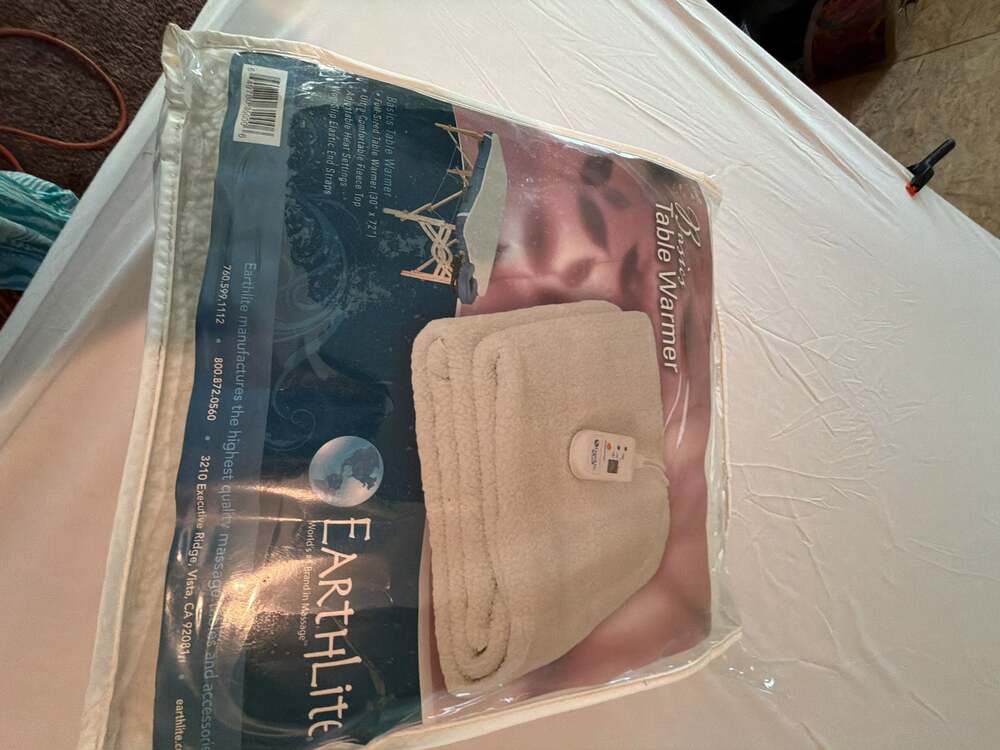 Earthlite Basics Massage Table Warmer 30" x 72" with Adjustable Heat Settings